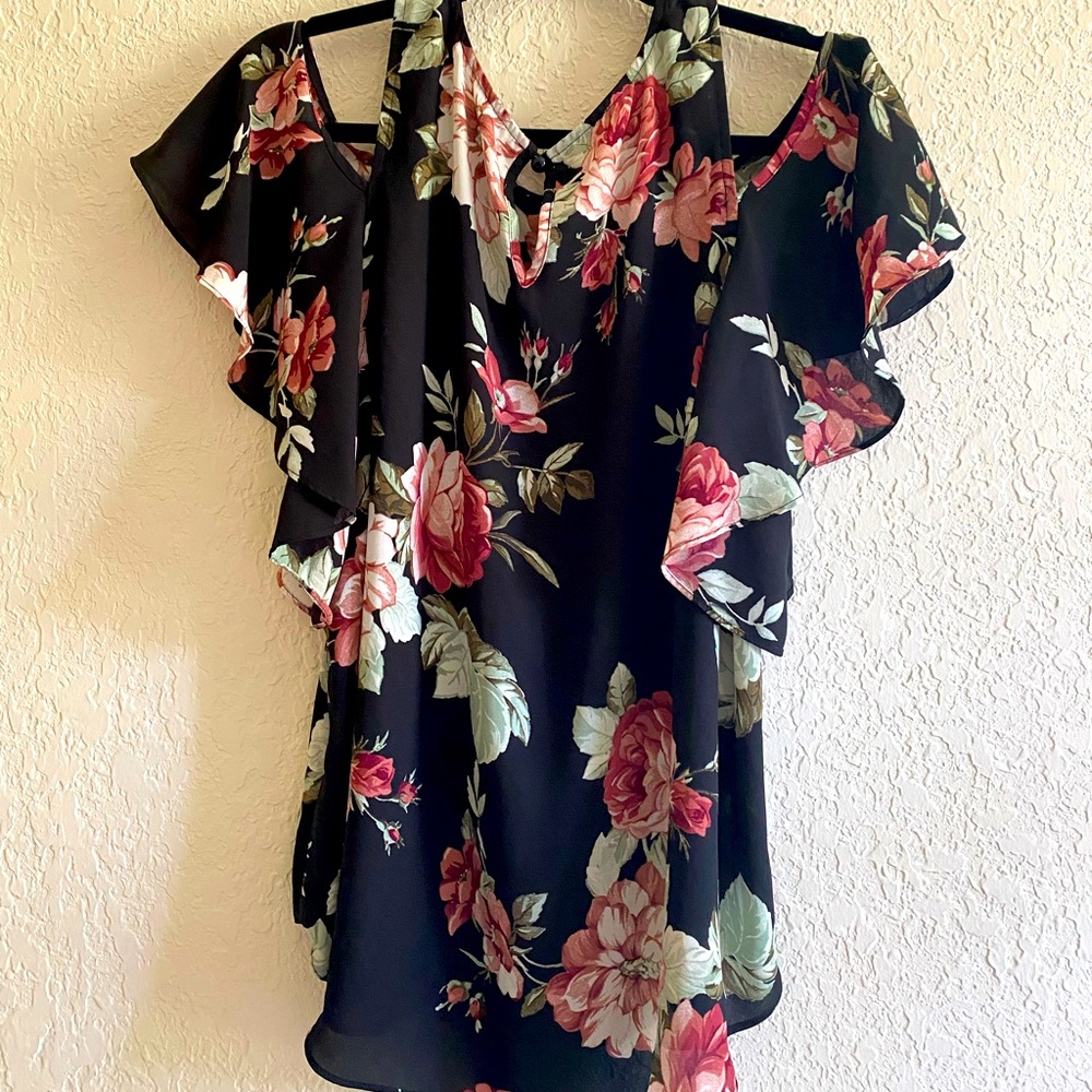 Black and floral print shoulder less blouse short sleeves.